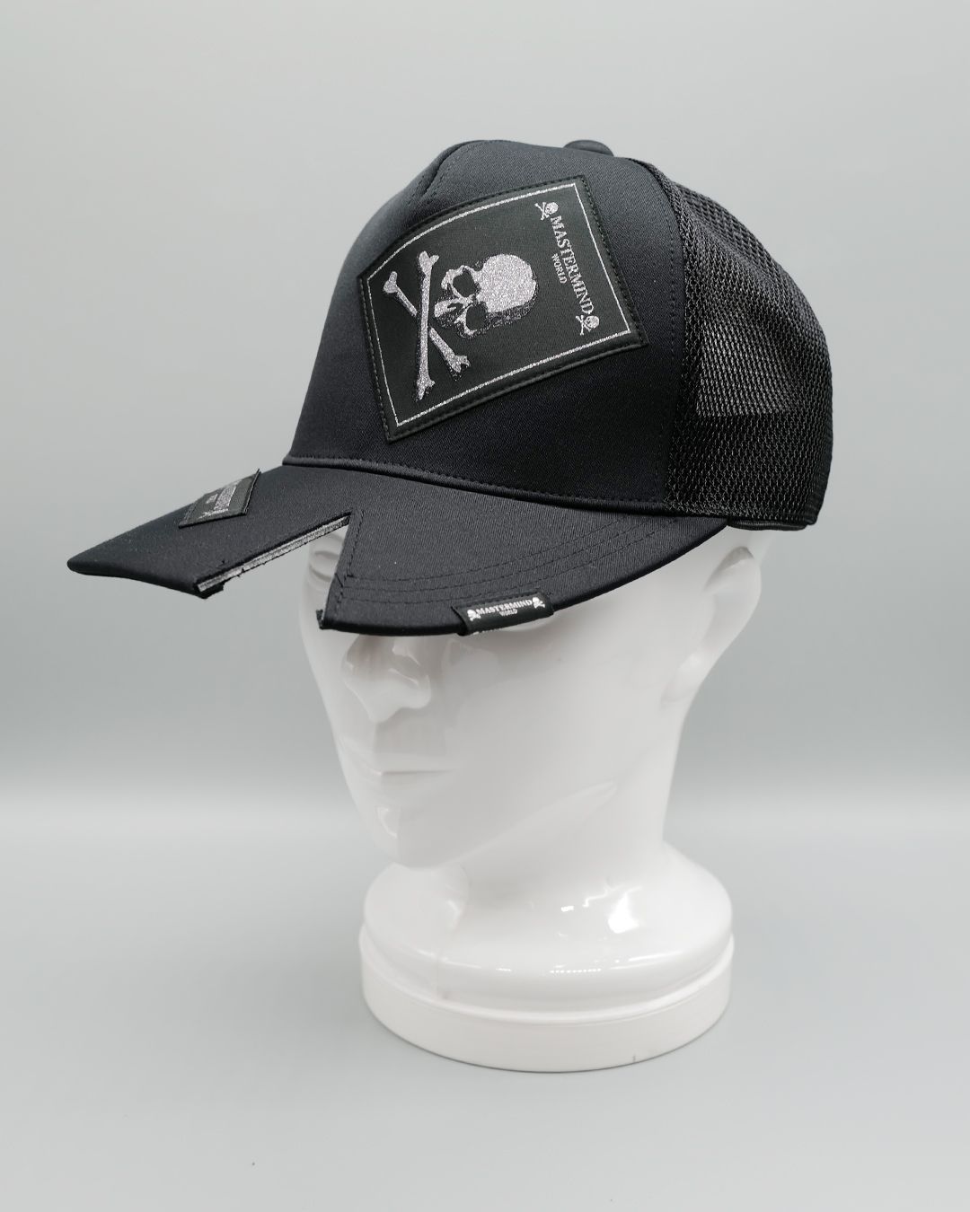 【MASTERMIND WORLD】 TAGGED CAP