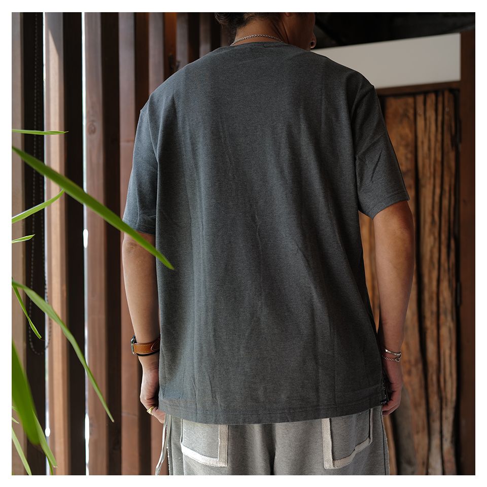 【MASTERMIND WORLD】 POSTER SS TEE  TOP GRAY