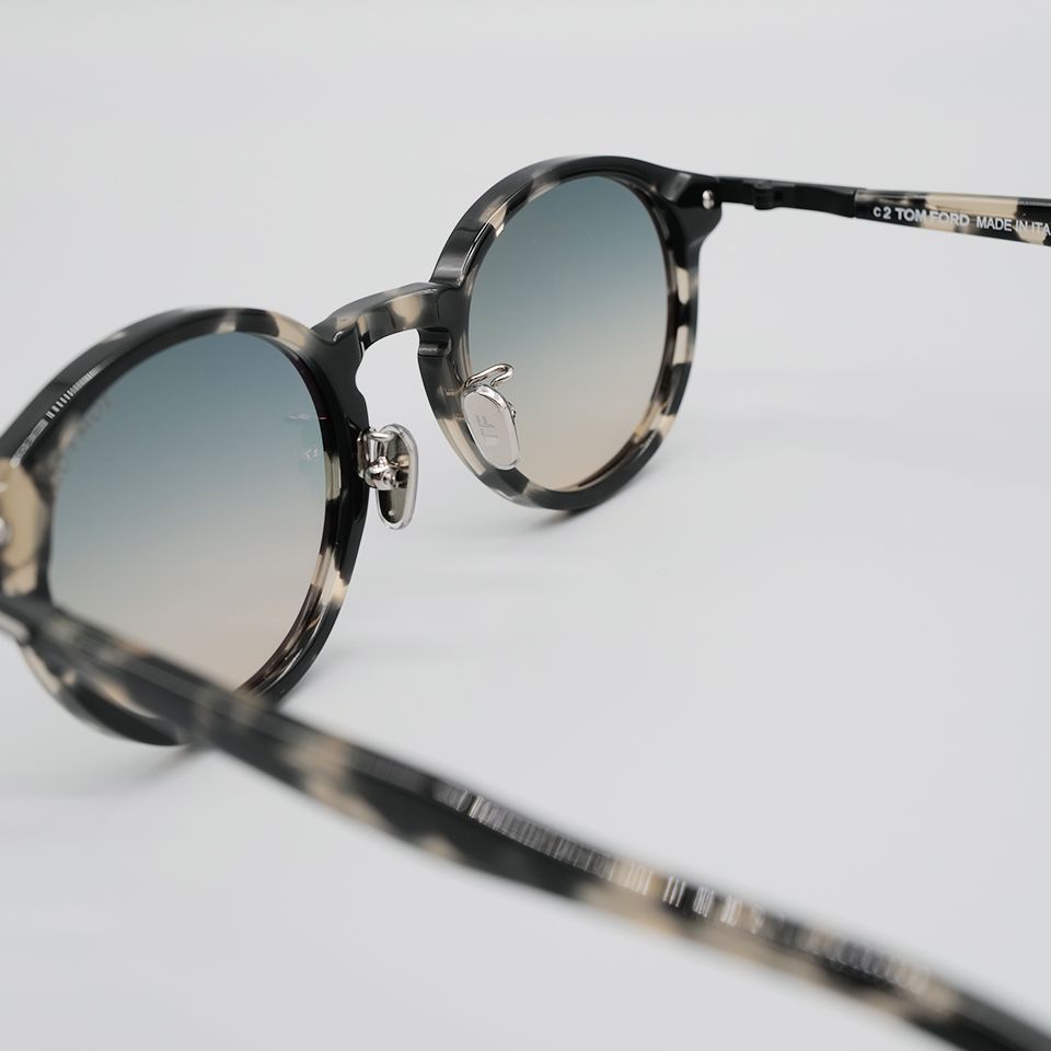 TOM FORD EYEWEAR - FT1150-D-4855P / サングラス / アジアンフィット【日本企画】 / ユニセックス / ブラックx クリアベージュフレーム | River