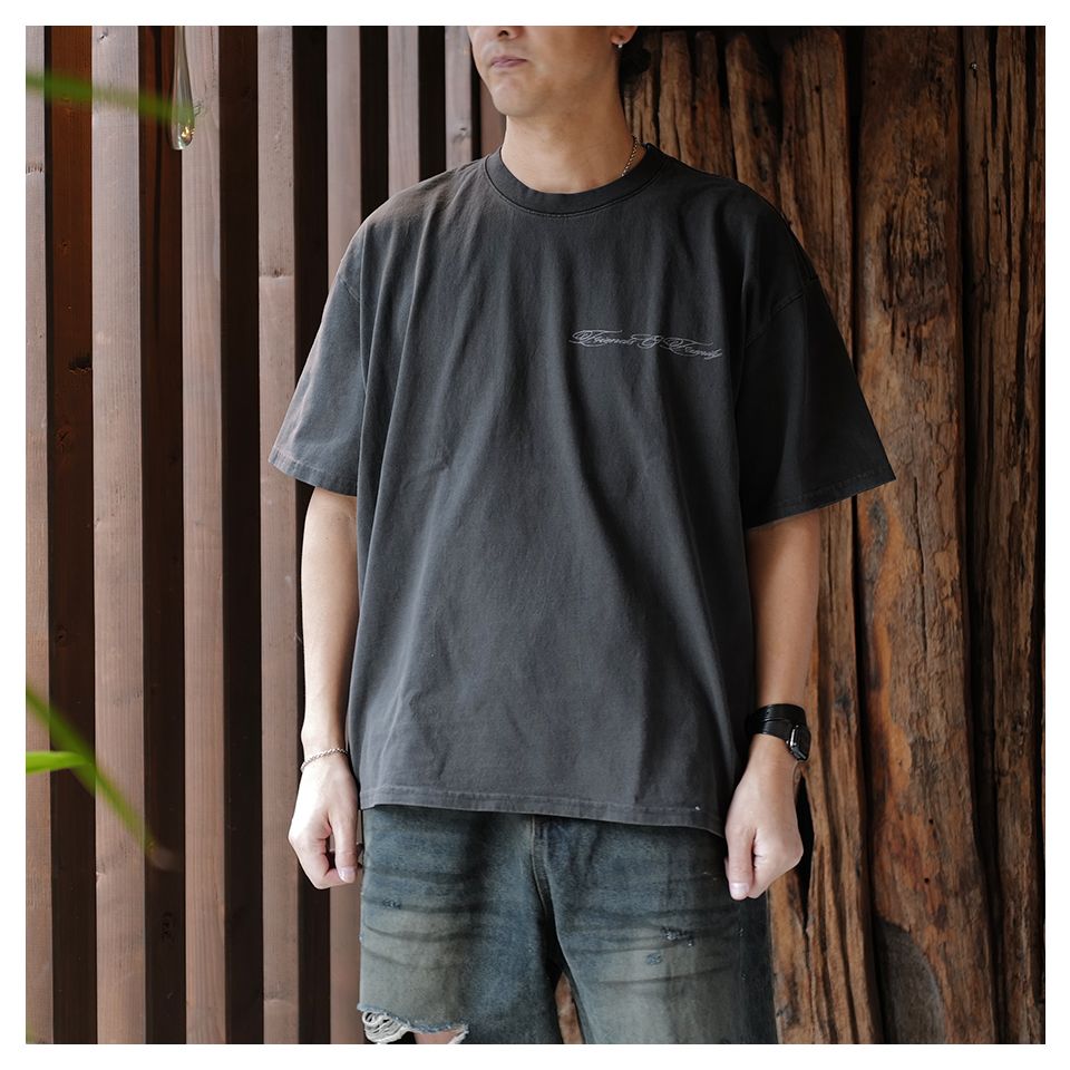 【Last1点 XL】 CHANDELIER, t-shirt  Vintage Black