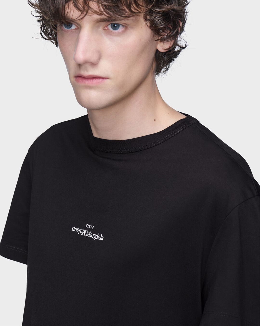 ディストーテッド ロゴ Tシャツ