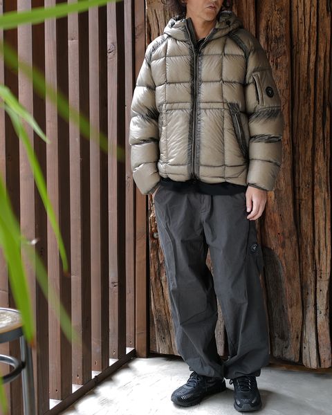 C.P. COMPANY -D.D. Shell Hooded Puffer Jacket [FALLEN ROCK]-