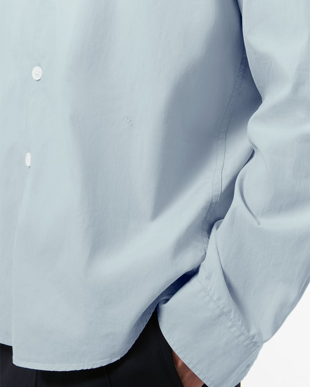 BEYOND SHIRT   Powder Blue Liquid Poplin