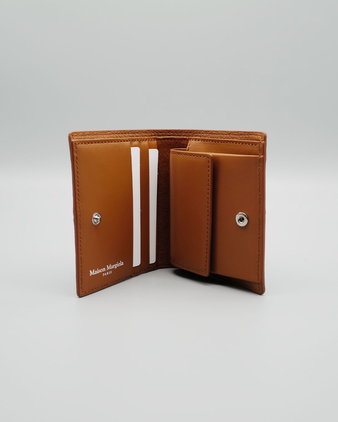 4ステッチ 2つ折りウォレット <ブラウン>