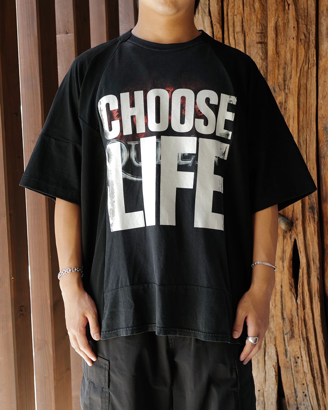 KATHARINE HAMNETT x changes  TEE  Black
