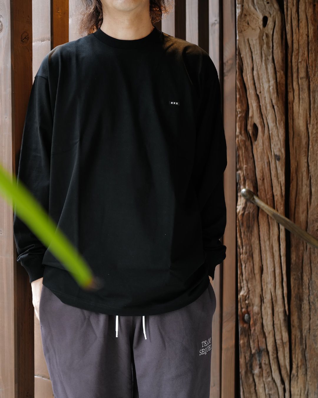 GX-A26-LT-07   LONG SLEEVE T-SHIRT  BLACK