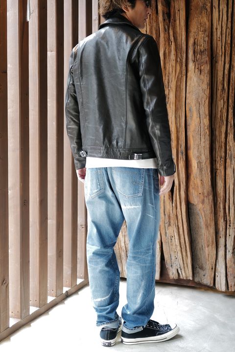 SEQUELのデニムにLewis Leathers