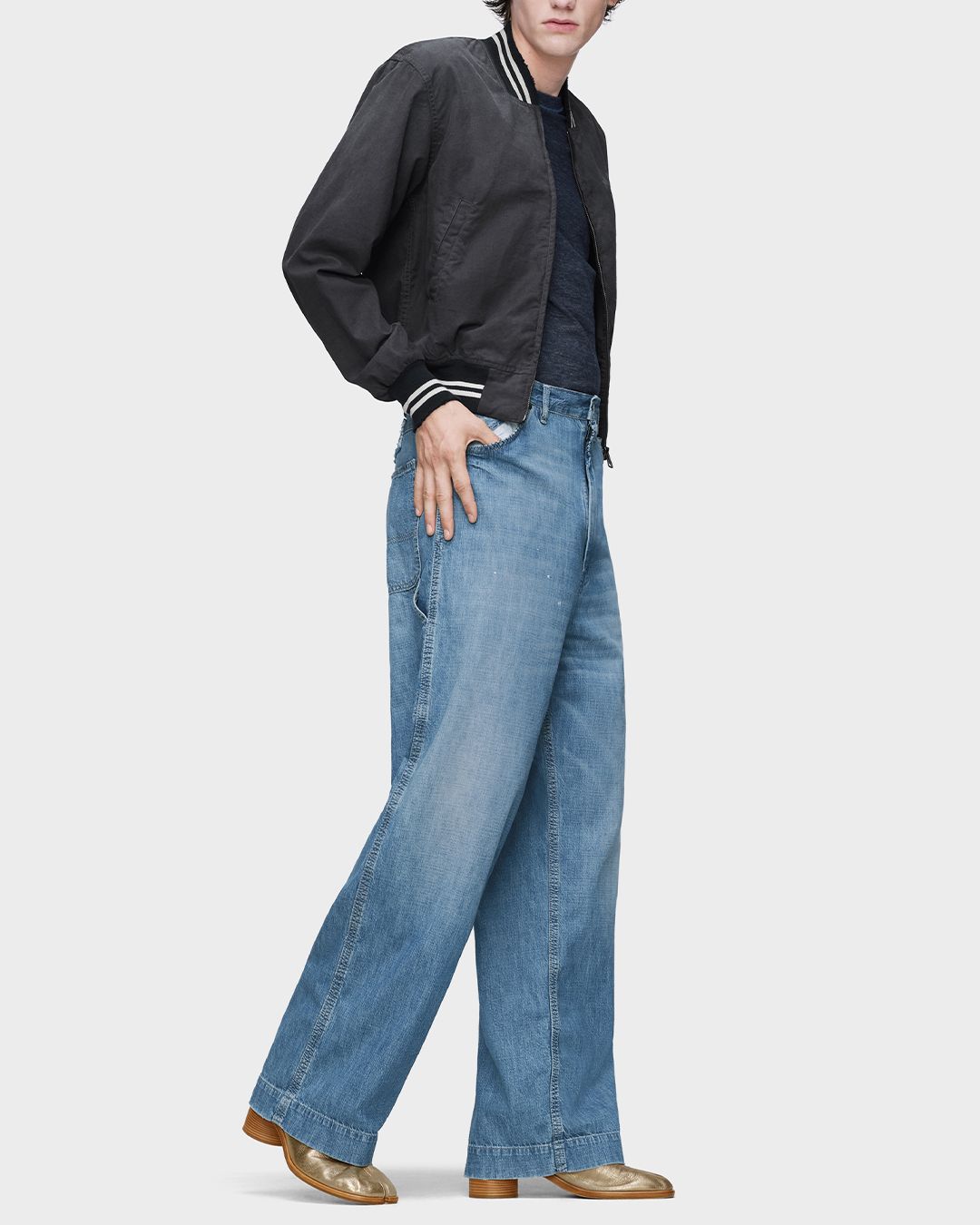 ワイドレッグジーンズ