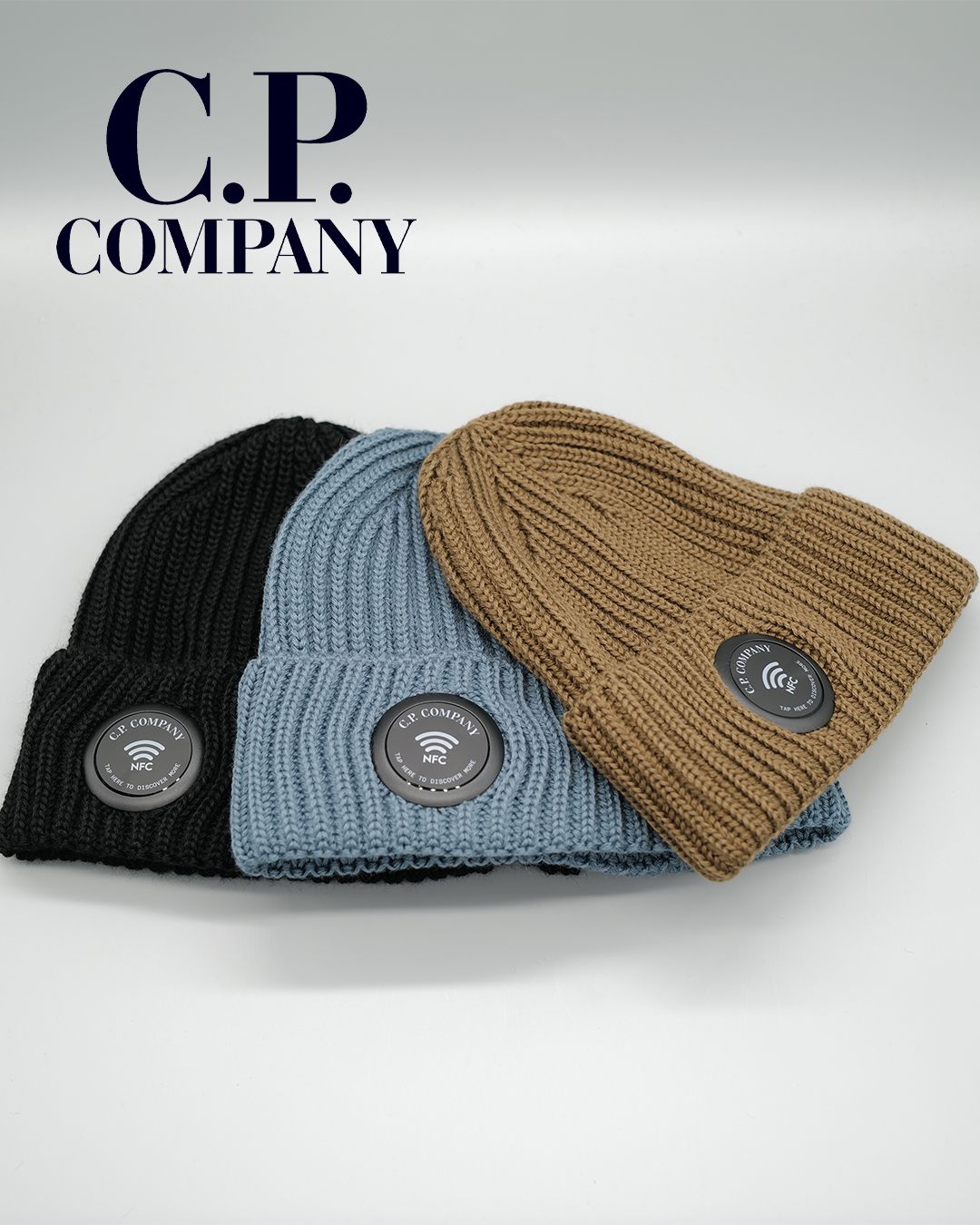 ACC KNIT CAP IN EF WOOL BLACK .