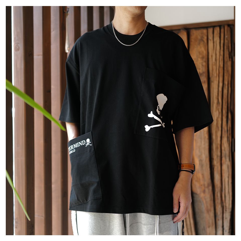 【MASTERMIND WORLD】 MULTI POCKET SS TEE  BLACK