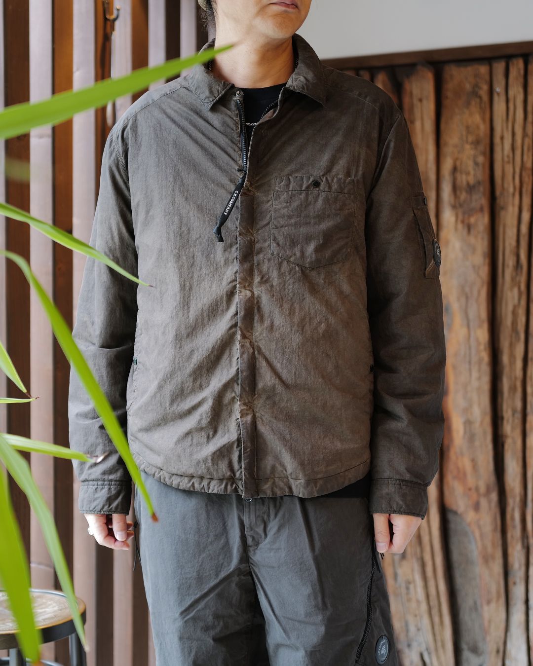 FLATT NYLON PADDED ZIPPED OVERSHIRT  <RE-COLOR BROWN R30>
