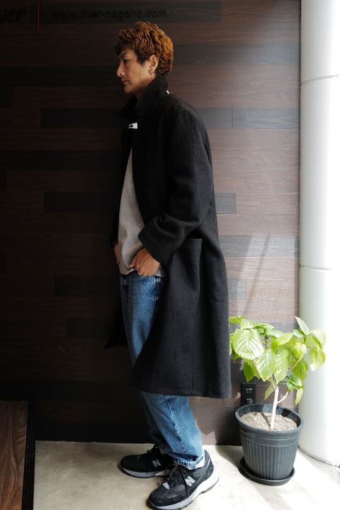 TOMWOODのコートスタイル