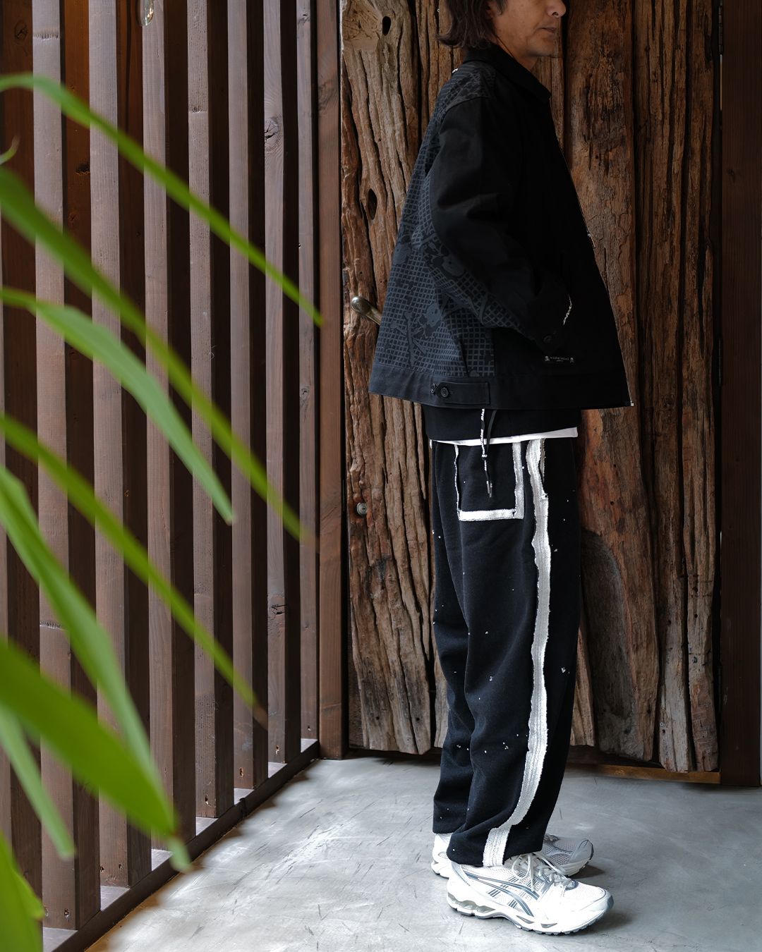 MASTERMIND WORLD : CUT-OFF SWEATPANTS