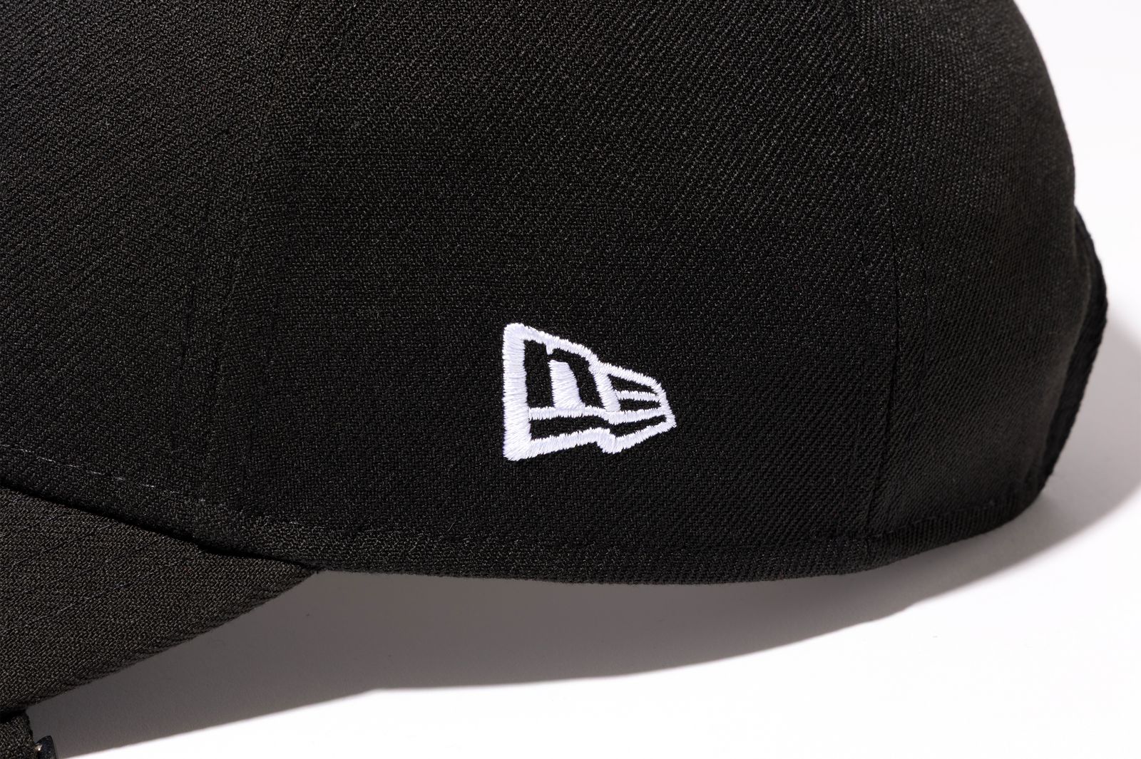 【MASTERMIND WORLD】x NEW ERA  940VS MMW BADGE LOGO BLK WHT