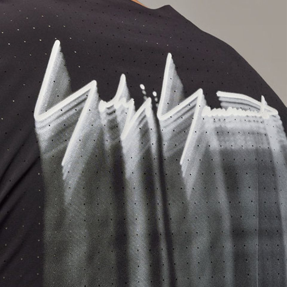 M RUN SS TEE  Black