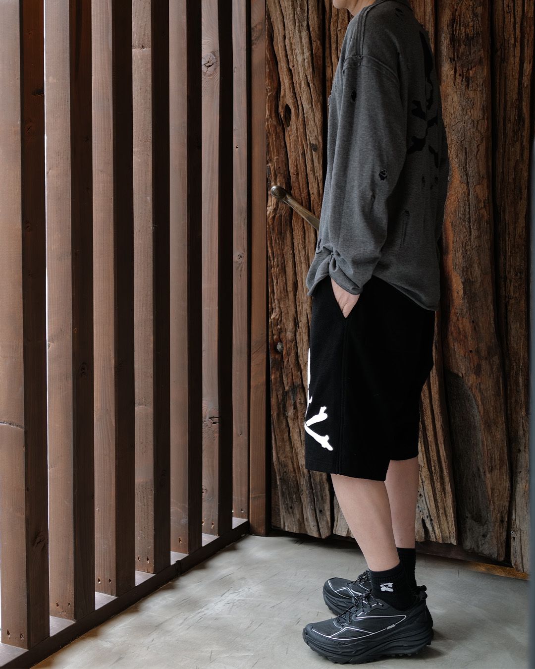【MASTERMIND WORLD】 TERRY SHORTS  Black