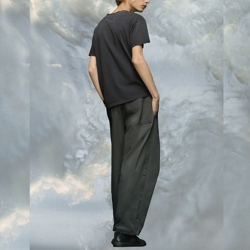 【Maison Margiela】ロゴ コットンジャージーTシャツ グレー Maison Margiela PARIS HOMMEロゴ コットン ジャージー Tシャツ