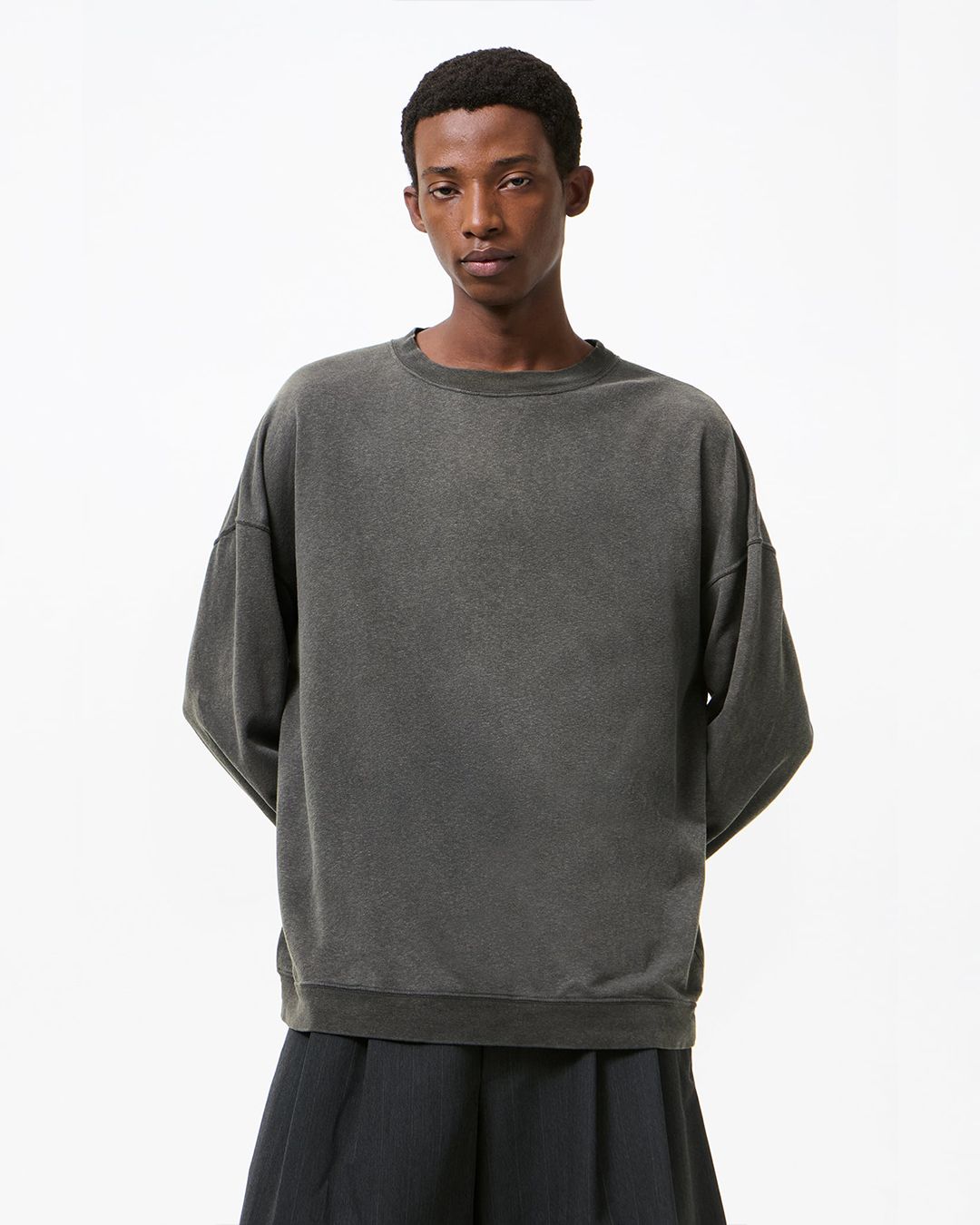 SLACK SWEATSHIRT  Washed Black Rogue Loopback