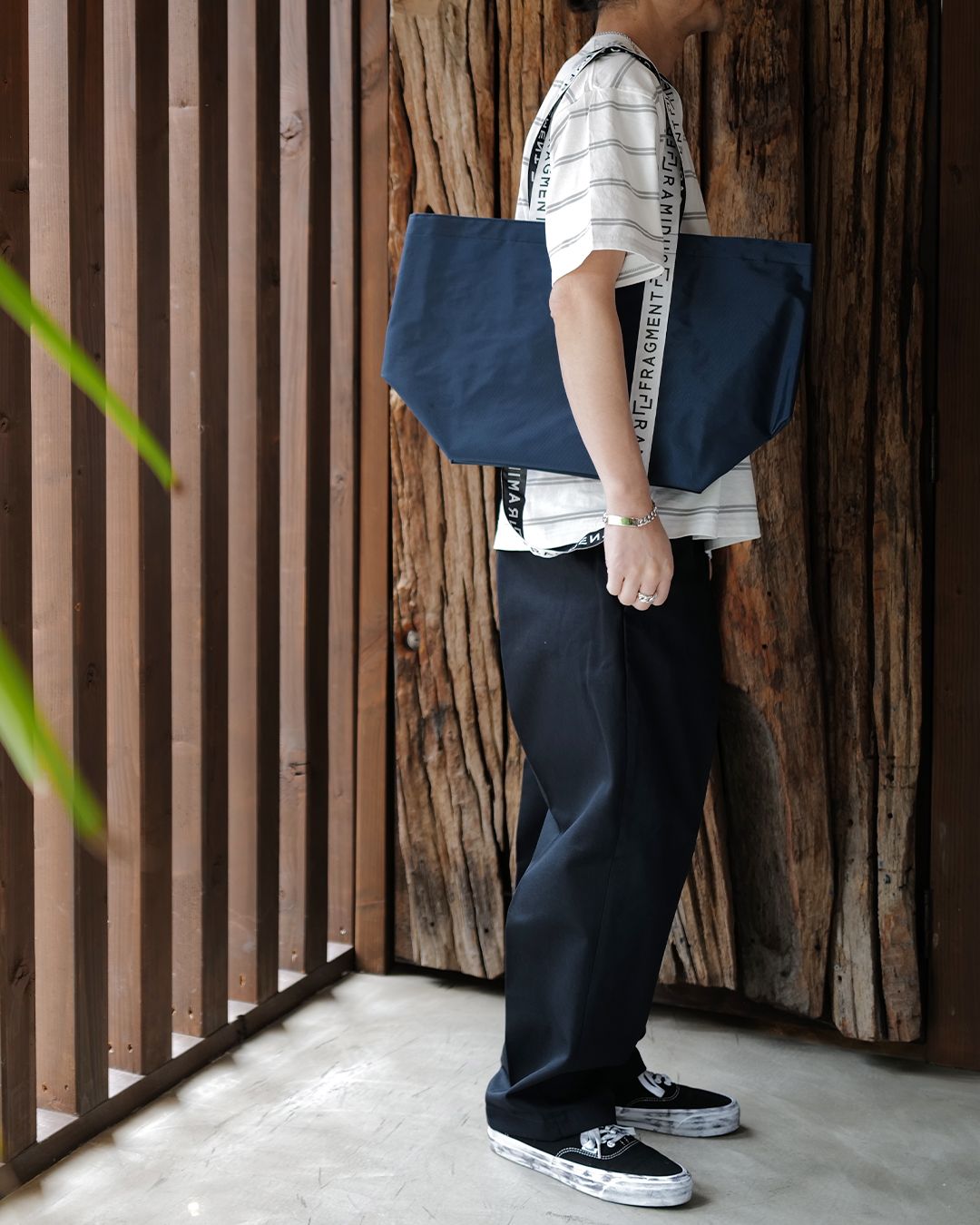 BORDER T-SHIRT  [WHITE x GRAY]