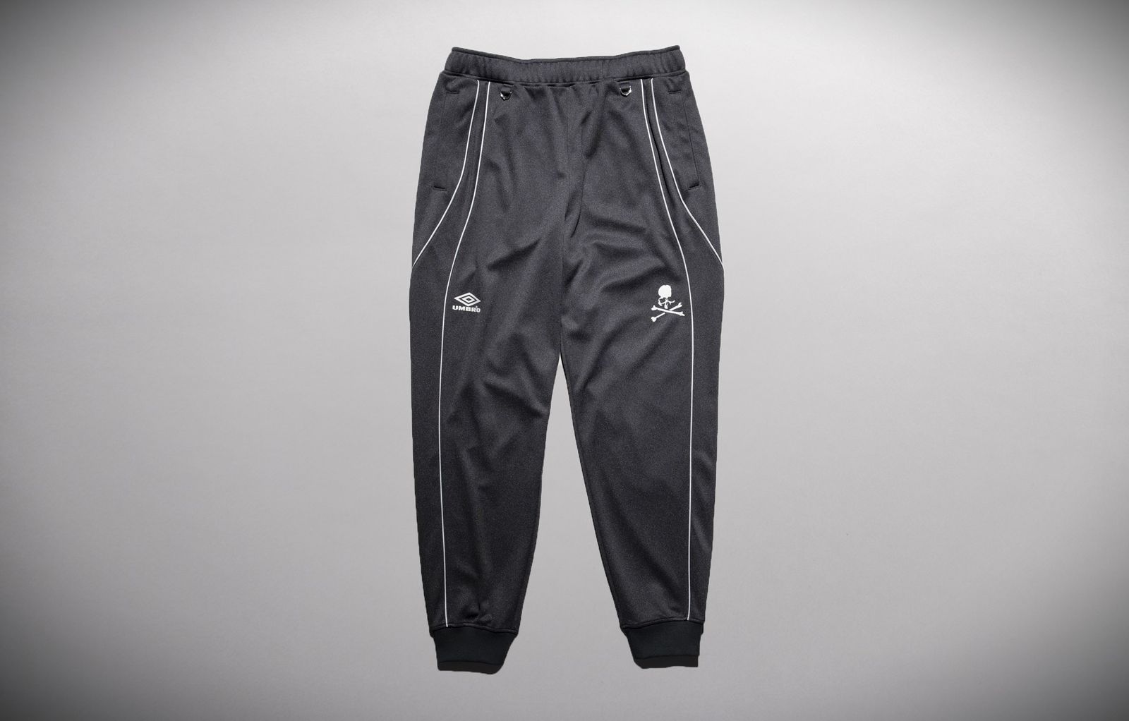 x UMBRO TRACK PANTS