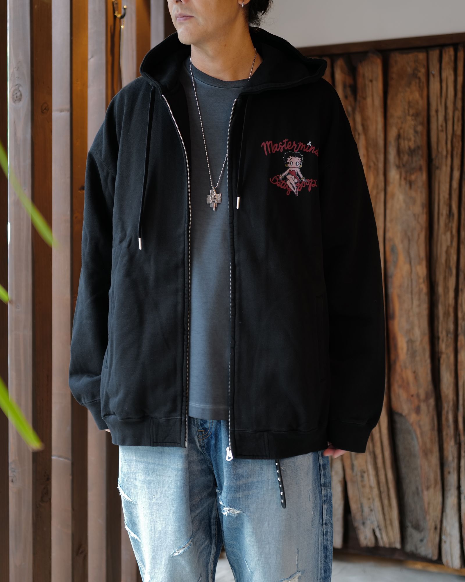 【MASTERMIND WORLD】 xBETTY BOOP ZIP-UP HOODIE MULTI COLOR <BOXY FIT>