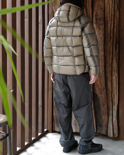 C.P. COMPANY -D.D. Shell Hooded Puffer Jacket [FALLEN ROCK]-