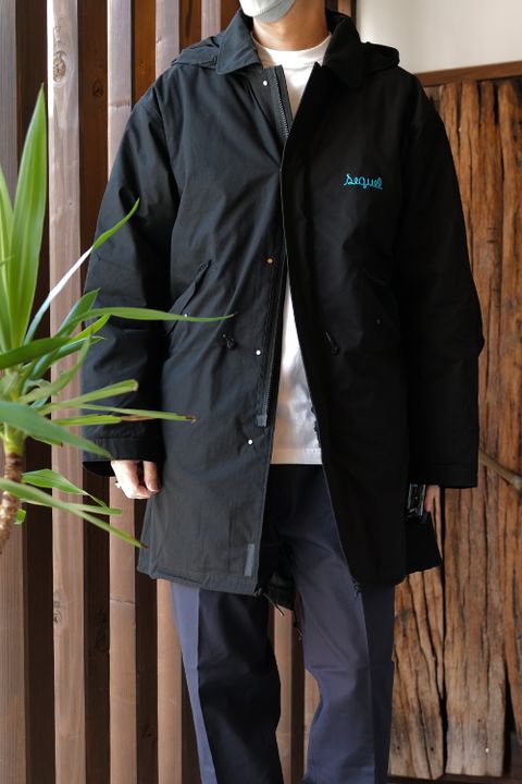 防寒性の高いSEQUELのFISHTAIL JACKET