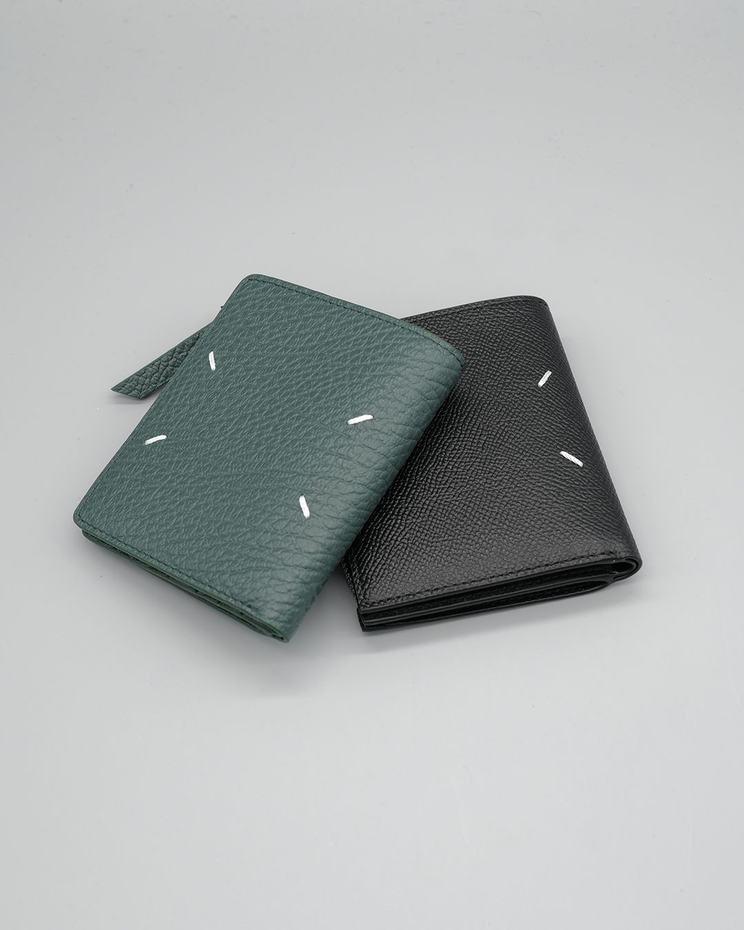 4ステッチ フリップフラップ ウォレット