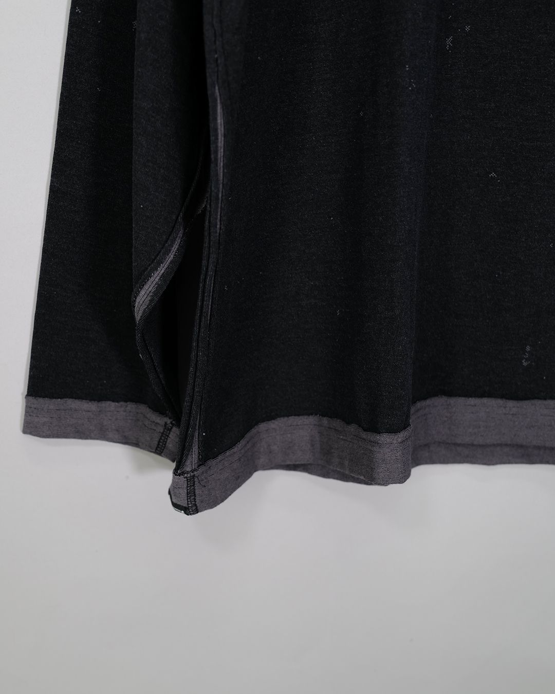 【MASTERMIND WORLD】 CUT-OFF LS TEE  BLACK