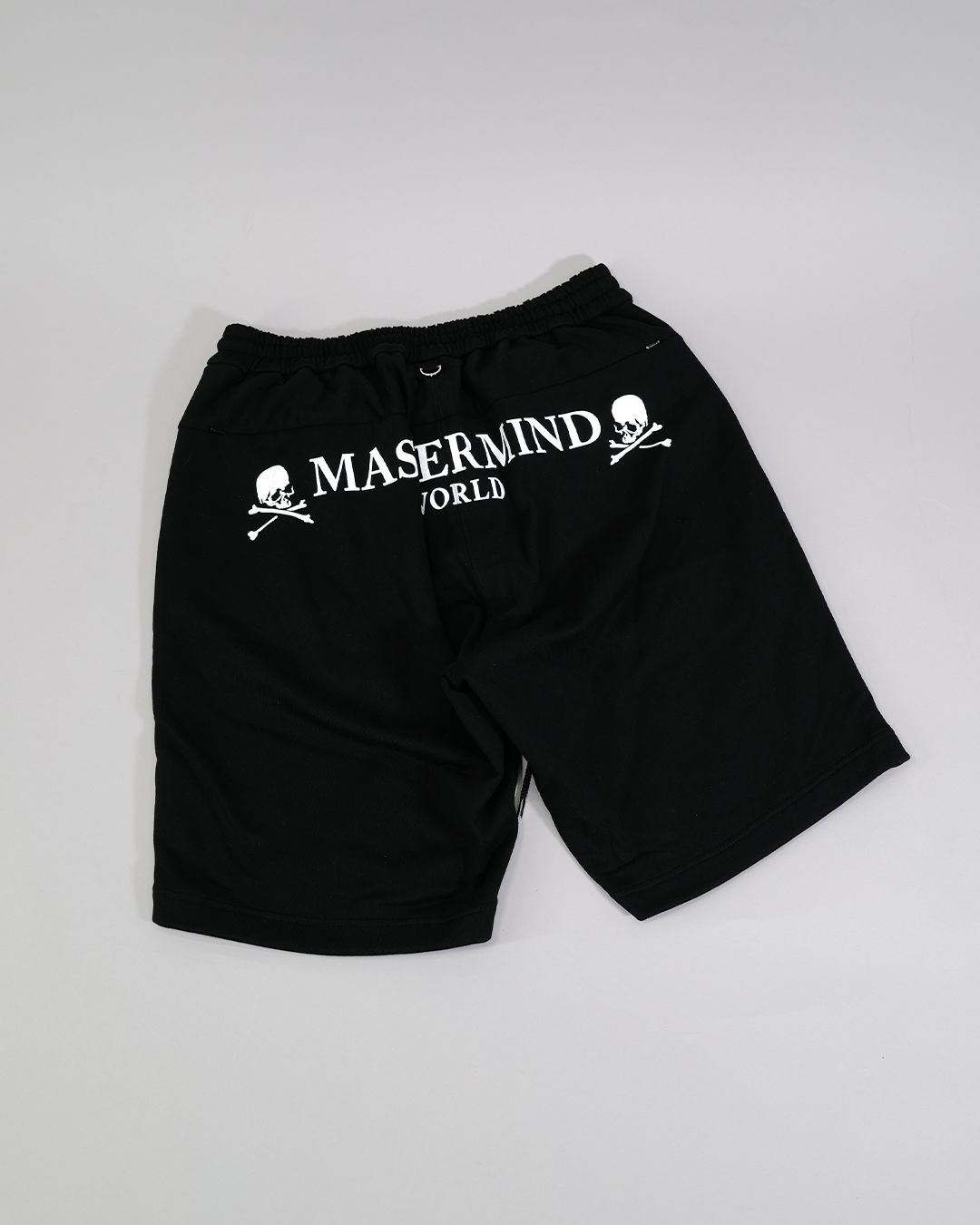 【MASTERMIND WORLD】VENTED SHORTS BLACK
