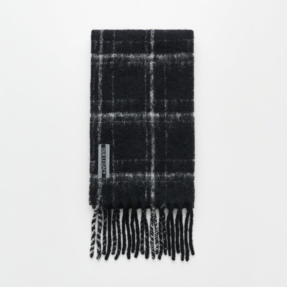 ESTATE SCARF  Black Fuzzy Alpaca Check