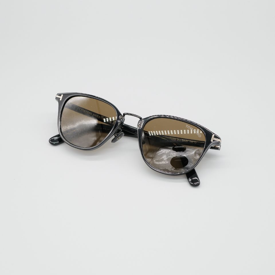 TOM FORD EYEWEAR - FT1049-D-5002W / サングラス / アジアンフィット