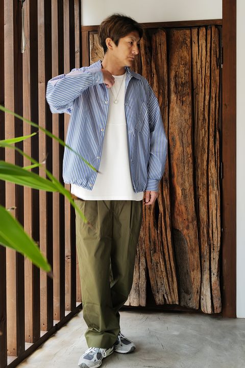 WELCOME-RAINのコーチシャツ