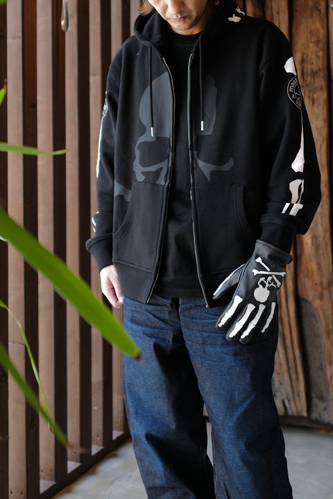 【MASTERMIND WORLD】 x VANSON