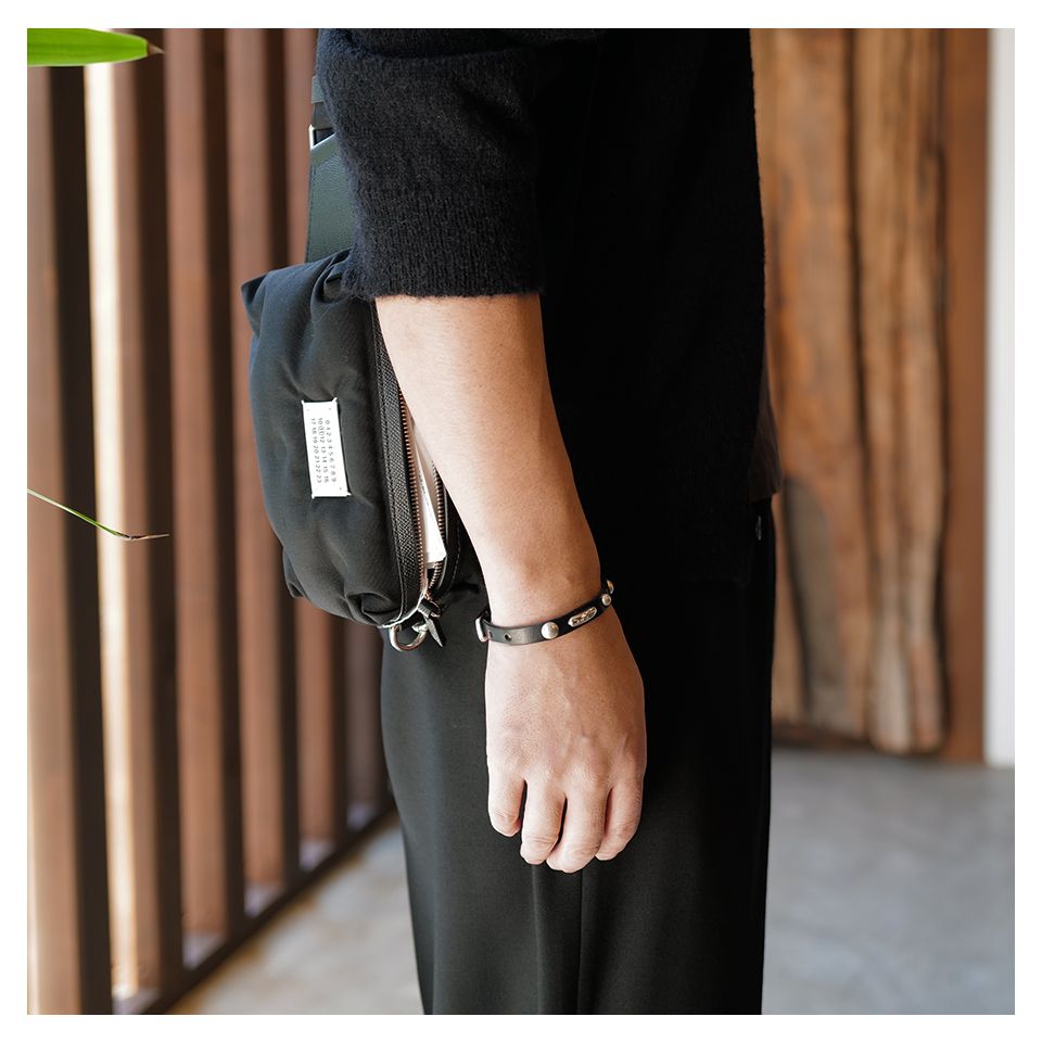 OUR LEGACY - SUPERSLIM BRACELET Grizzly Black Leather | River