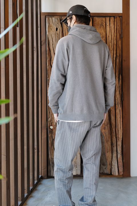 【SEQUEL】 GRAY STRIPE TypeFを使ったスタイル