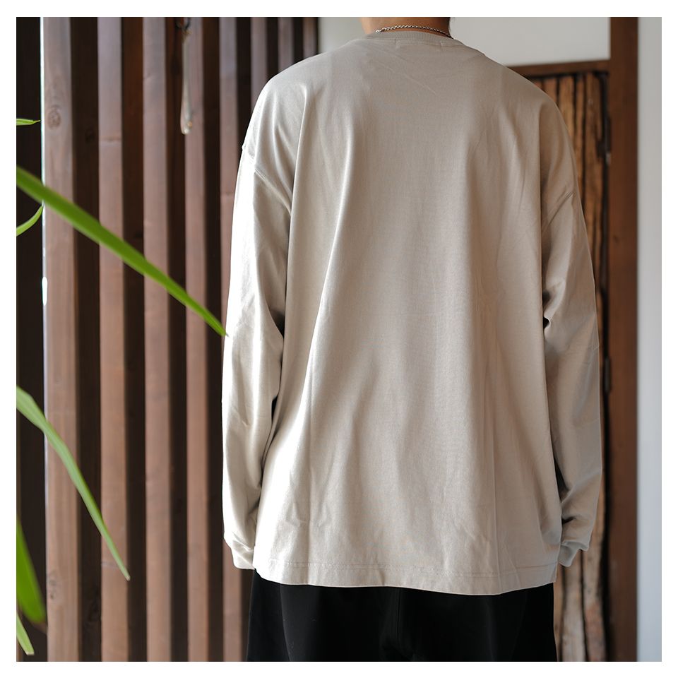 【MASTERMIND WORLD】 POSTER LS TEE  GREIGE