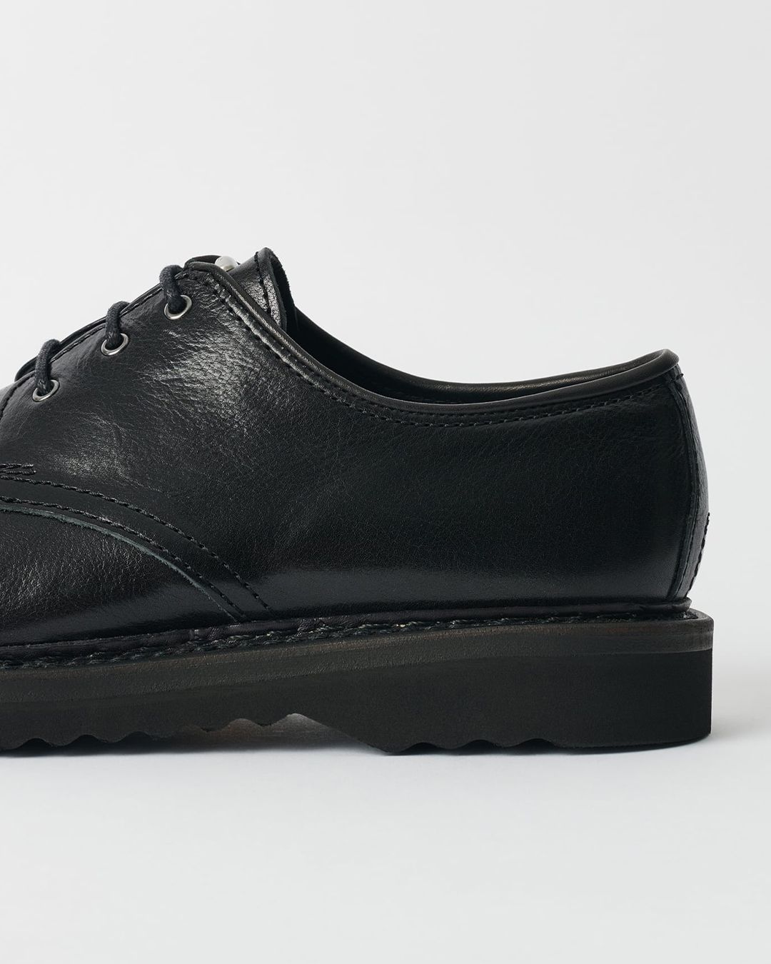 TRAMPLER SHOE  Black Supple Cow Hide