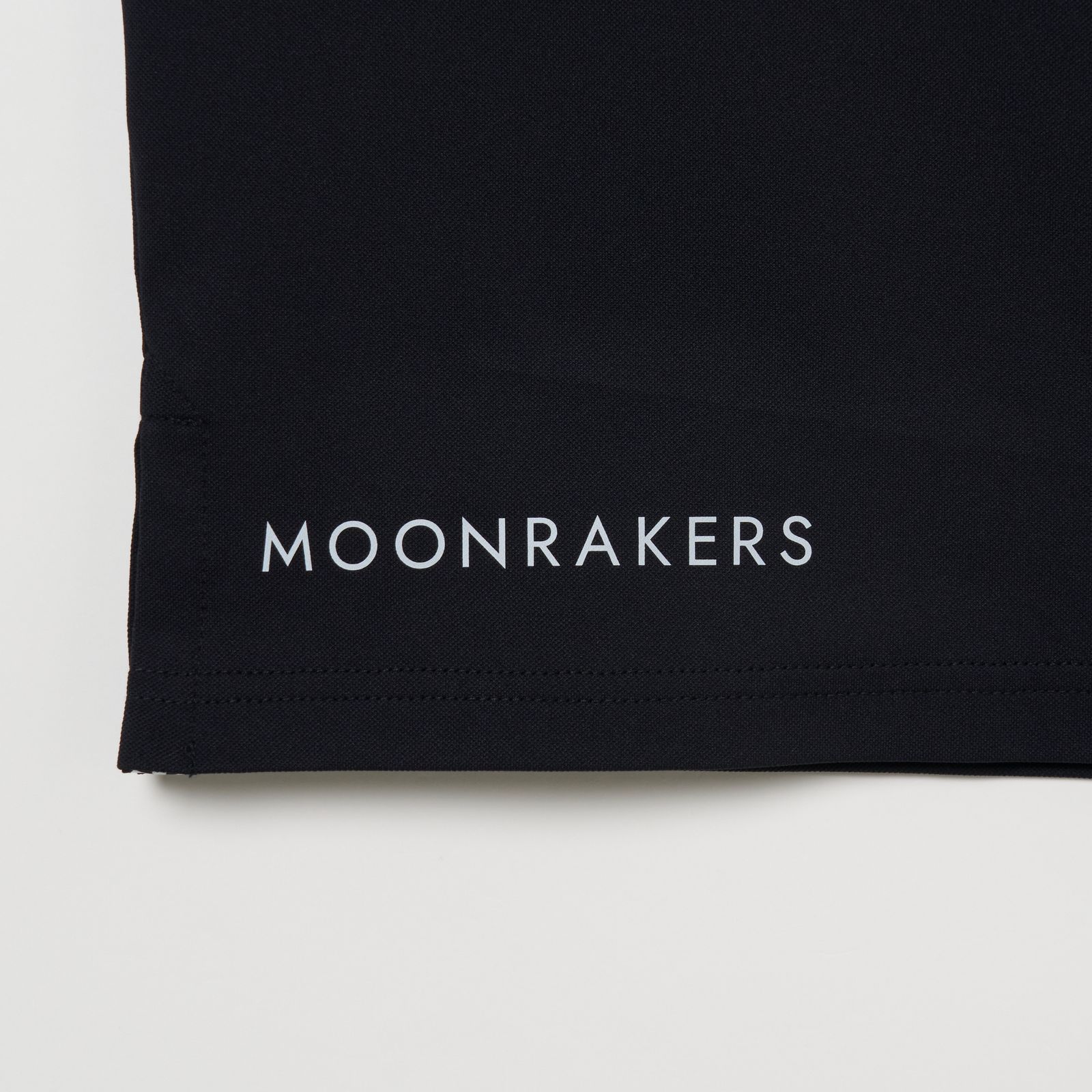 xMOONRAKERS 半袖Tシャツ [REGULAR FIT]