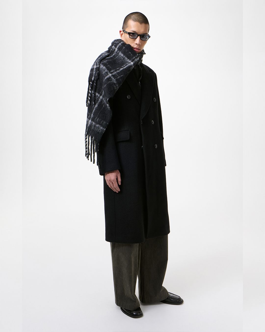 ESTATE SCARF  Black Fuzzy Alpaca Check