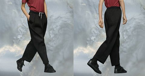 「Maison Margielaの名品、コットントラウザーズ（S30KA0626M35156）で作る洗練スタイル」
