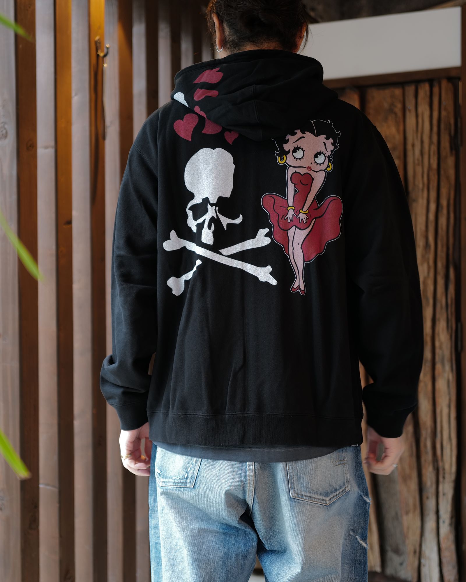 【MASTERMIND WORLD】 xBETTY BOOP ZIP-UP HOODIE MULTI COLOR <REGULAR FIT>