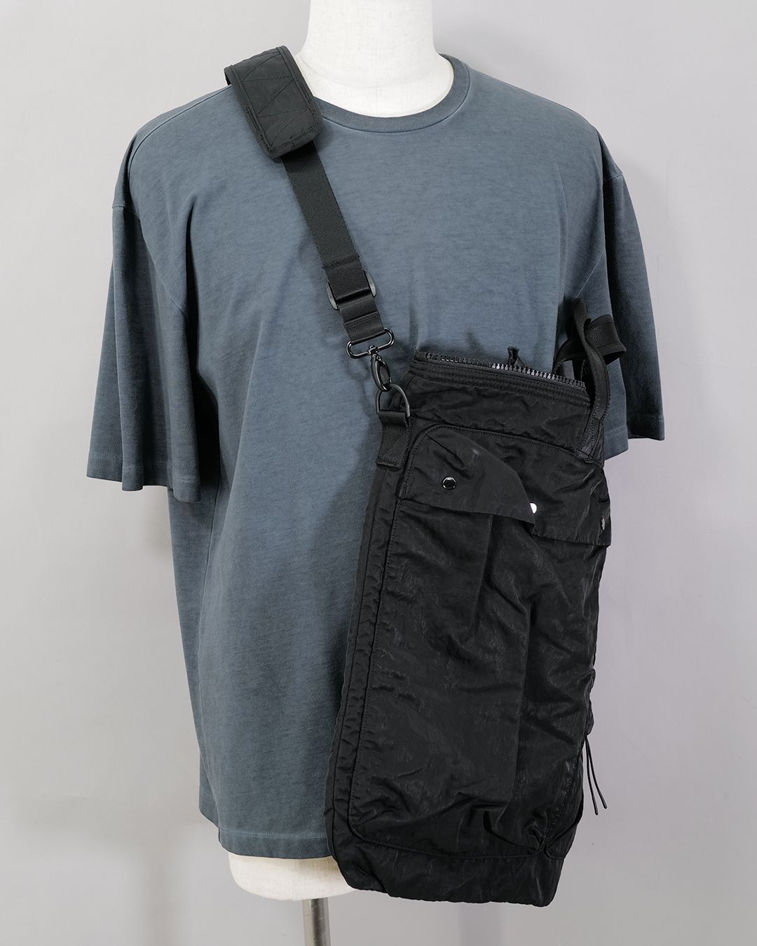 Nylon B Shoulder Bag Black