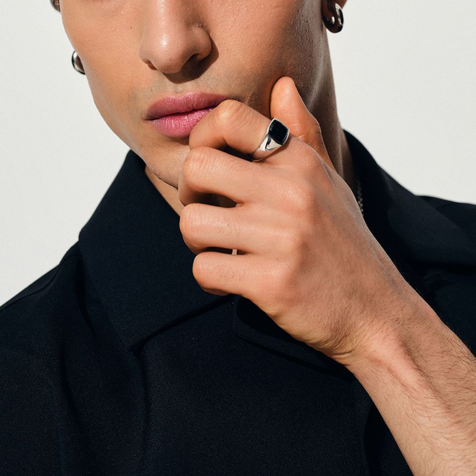 TOMWOOD - Kay Ring Polished Onyx / シグネットリング TOMWOOD - Kay Ring Polished Onyx / シグネットリング