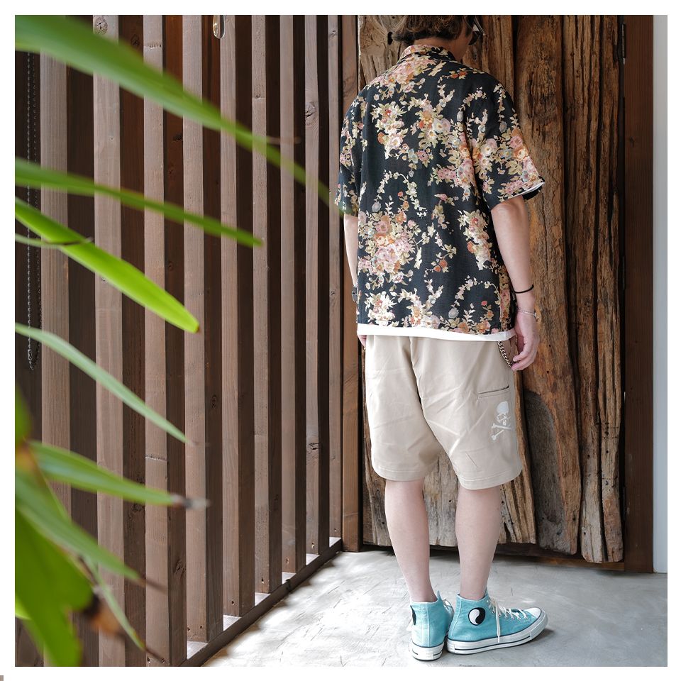 ELDER SHIRT SHORTSLEEVE    Black Floral Tapestry Print
