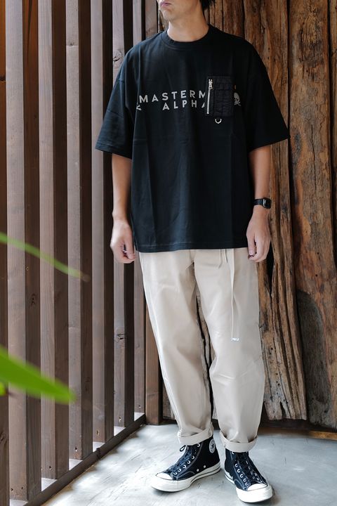 Carhartt mastermind 限定コラボ シャツ