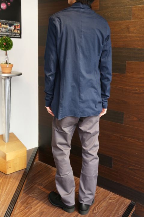 ストールジャケット+カーブパンツ。KK定番スタイルです。