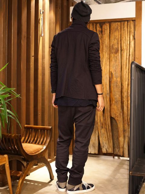 人気のストールカーディガンはインナー使いにももってこい!