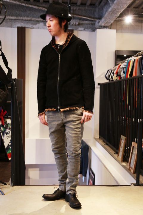 BACKLASHサルエルパンツでコーディネート①
