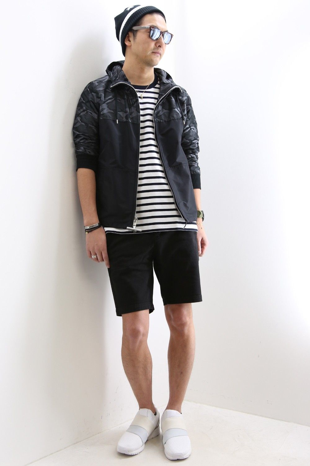 BORDER T-SHIRTS Style